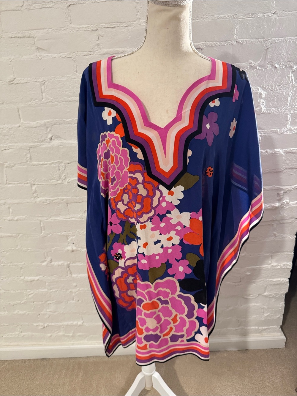 Trina Turk Theodora Navy Floral V-Neck Kaftan XS/S